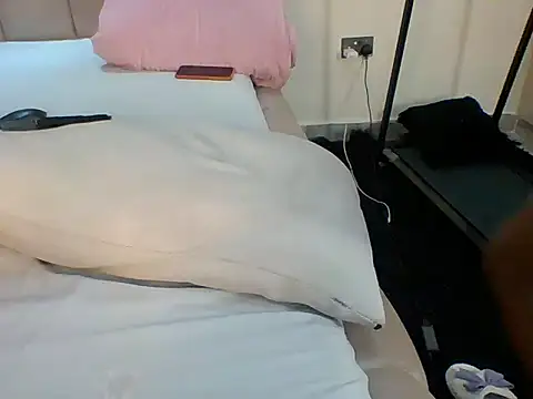 Petite_Baybee live cam on StripChat