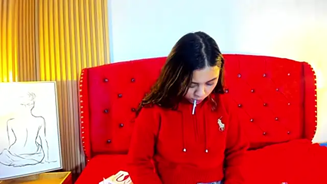 KimJonesVs live cam on StripChat