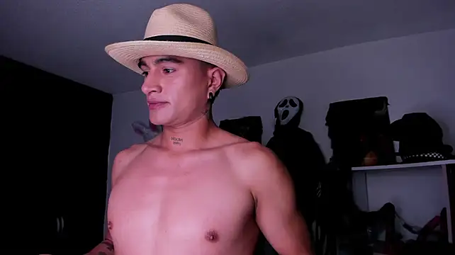 LiamDeeps live sex cam