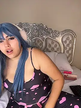 chubby_doll_ (F young) - show ass + spank ass x5