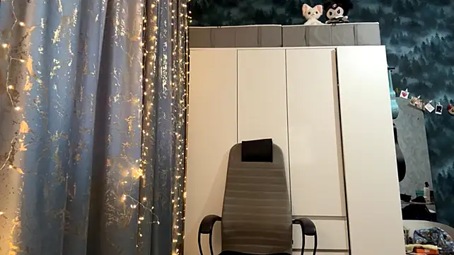 Angelika_Reinik live cam on StripChat