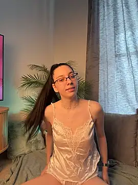 LuluPeach_ live cam on StripChat