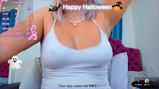 ninnadee live cam on StripChat