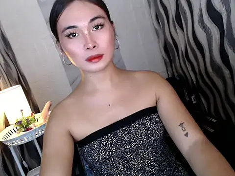 Sexyhot_chloe live cam on StripChat