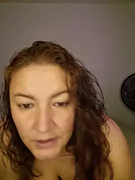 kitty_84 live cam on StripChat