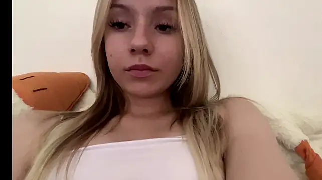 LeomaCrozat live cam on StripChat