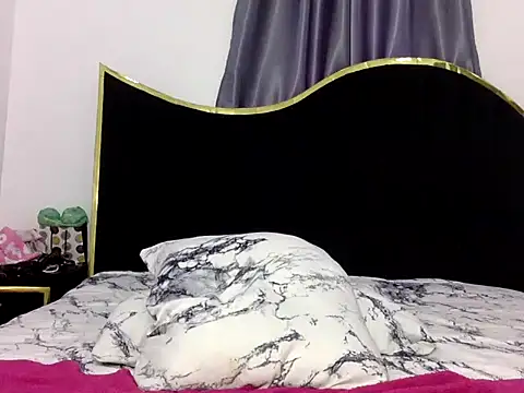 BOOTY_BANGERxxx live cam on StripChat