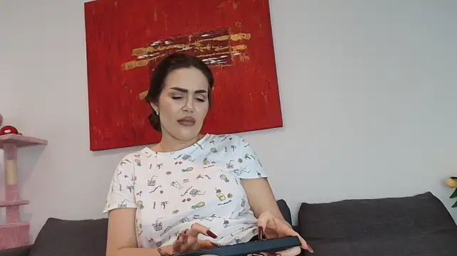 HessaHessy live cam on StripChat