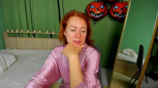 LeticiaRomano live cam on StripChat