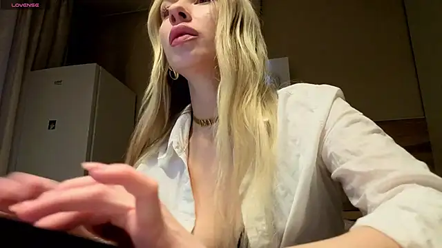 Diana_Garrettt live deepthroat cam