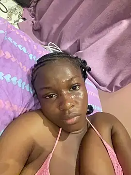 SassyPaulette webcam