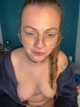 Blueskydreammm live cam on StripChat