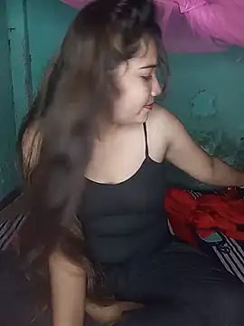 Nusrat-90 live cam on StripChat