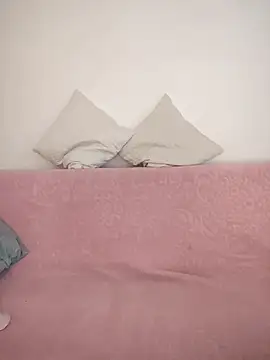 AriaDollX live cam on StripChat