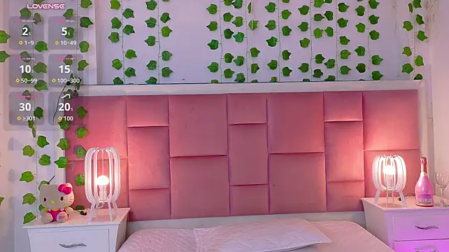 kaily_sweet1 live cam on StripChat