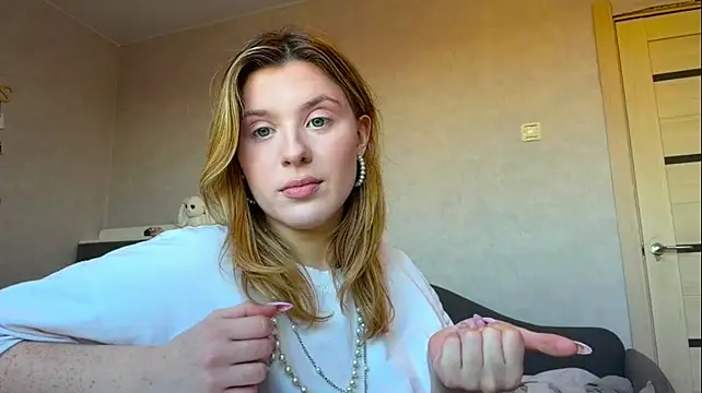 TawnyaMaga live cam on StripChat