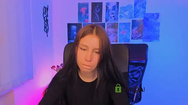 helena_so_shyy