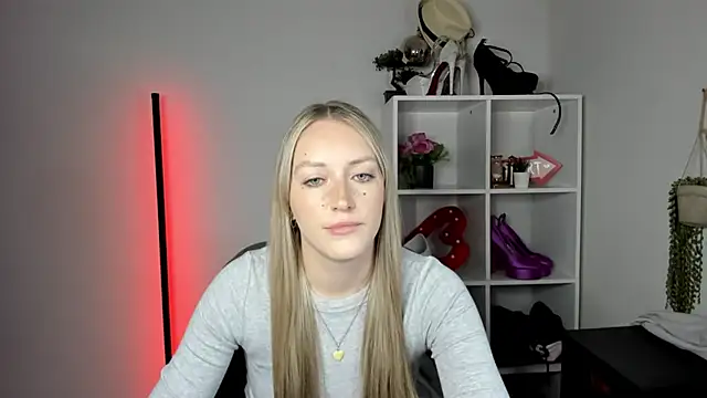 EvelynBlond