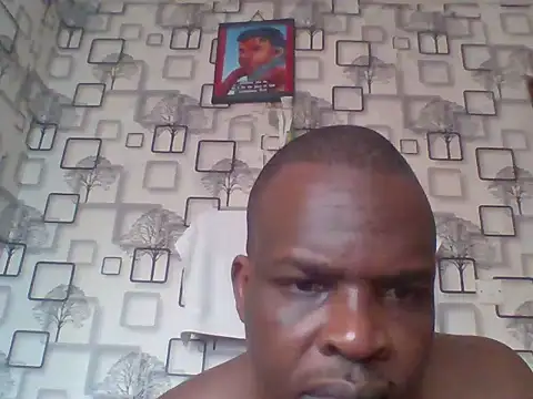 Chumba_001 live cam on StripChat