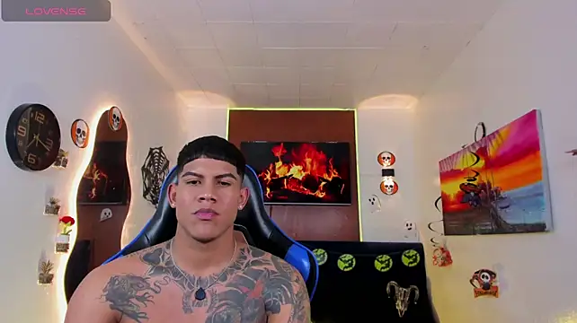 Damian_latinxxx live cam on StripChat