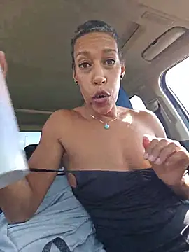 Goldenlace live cam on StripChat