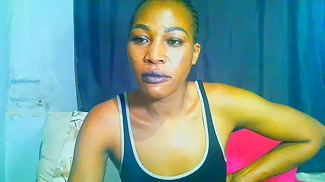 freaky_naughty live cam on StripChat