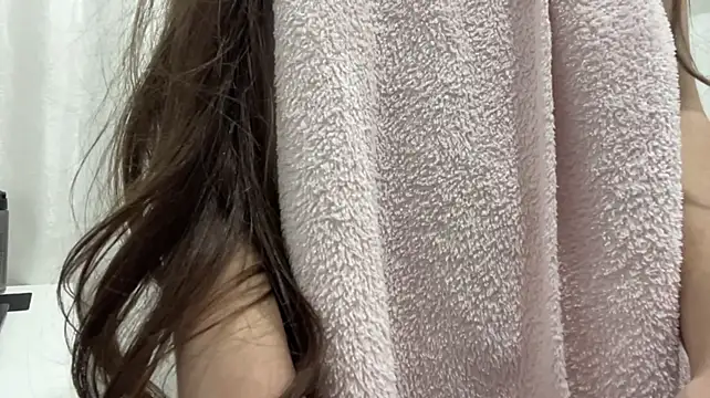 NanTrias live sex cam