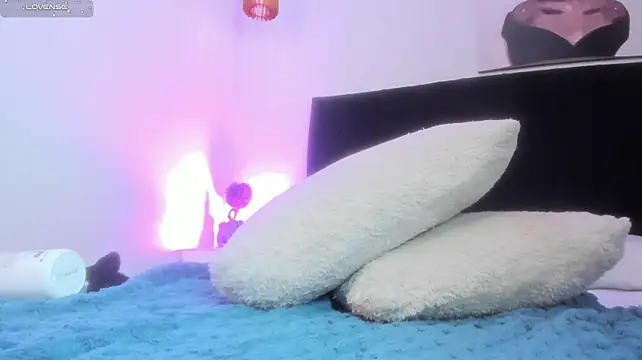 dolly_zoe
