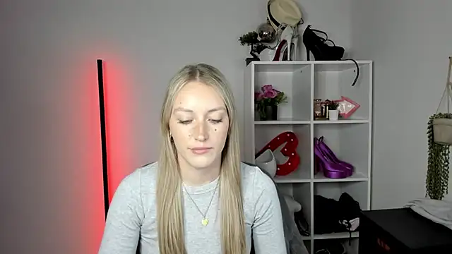 EvelynBlond