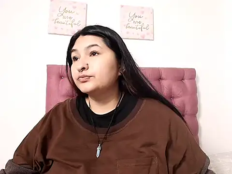 LauraHorny69
