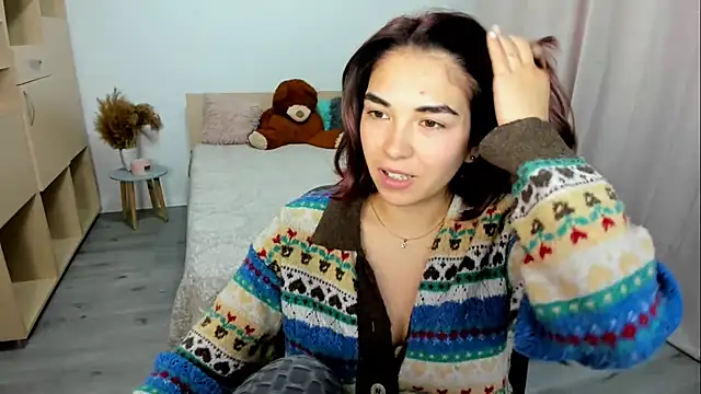 AlexaJuly live cam on StripChat