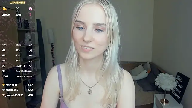 LaynePingitore live cam on StripChat