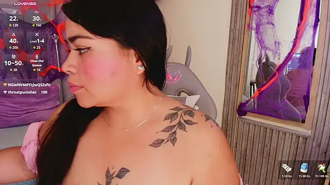Violett_Cinnamon live cam on StripChat