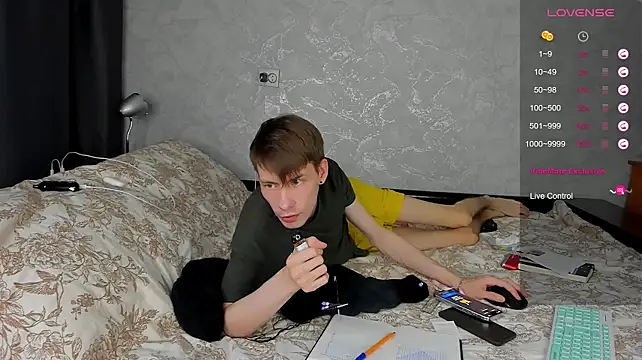 ERICK__DEEN on Stripchat