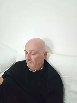 Alexis_Bull
