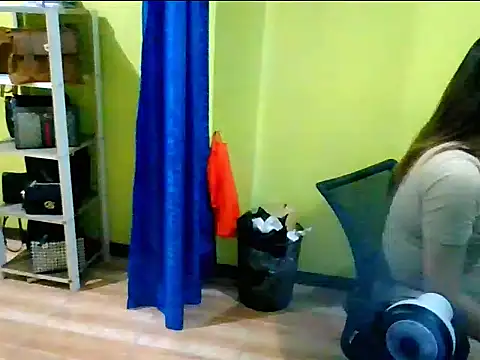 JuicyFoxCock