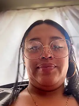 Outdoors-Mia_Khalifa