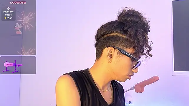 triiangel_latinboy