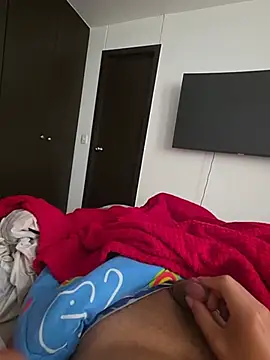 Vazquenuann live cam on StripChat