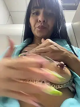 LuxeBrunetteXXX
