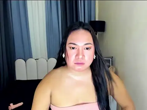 Cassiefoxx live cam on StripChat