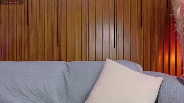 MiiaaVelvett__