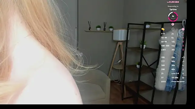BlondeMiaX