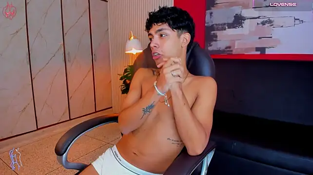 Naughty_BoyW