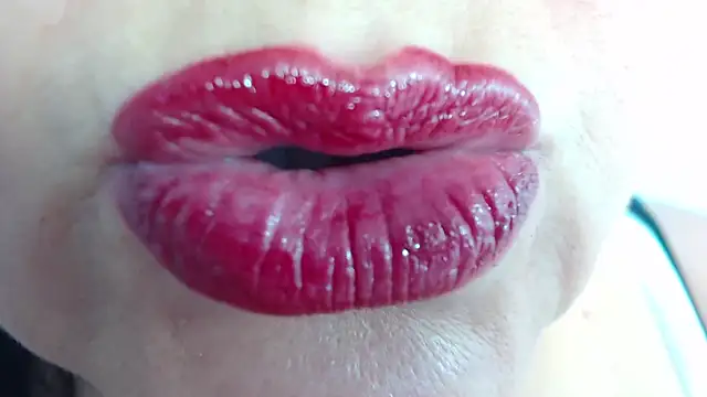 Kerly_Doll live sex cam