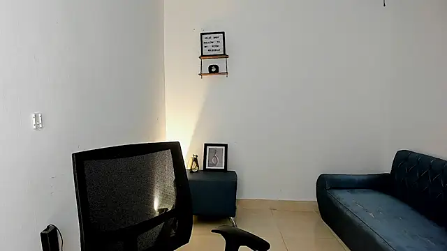 zayn_v1p live cam on StripChat