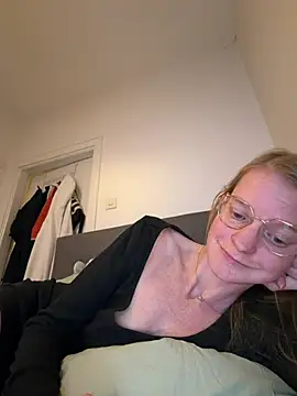 jannis1992 live cam on StripChat
