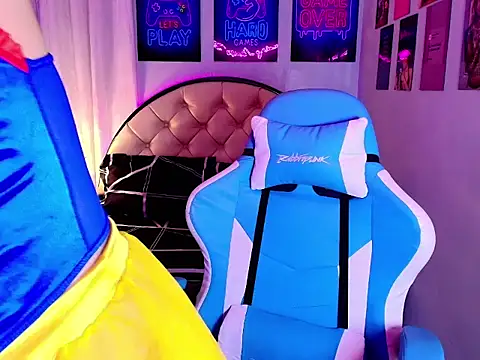 SexxyTsLoverr webcam