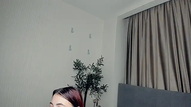 AlisaSallis live cam on StripChat