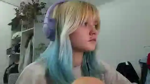 TwilaOhlmann live cam on StripChat